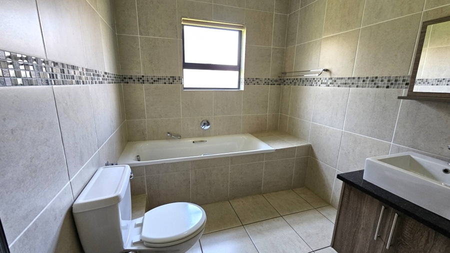 To Let 3 Bedroom Property for Rent in Melodie North West